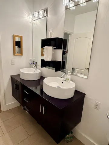 Guest Bath 1