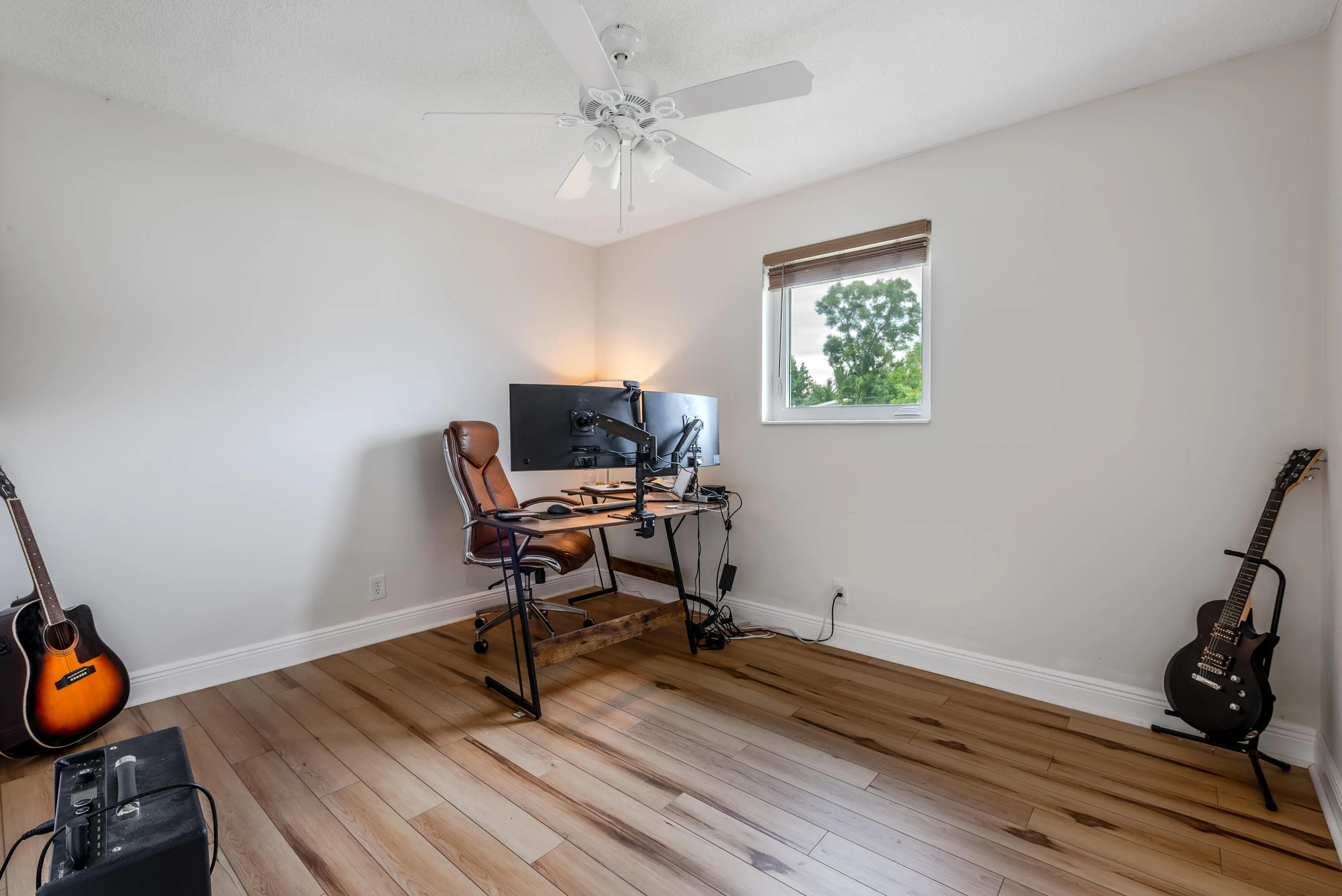 4317 Applectrest Dr-16