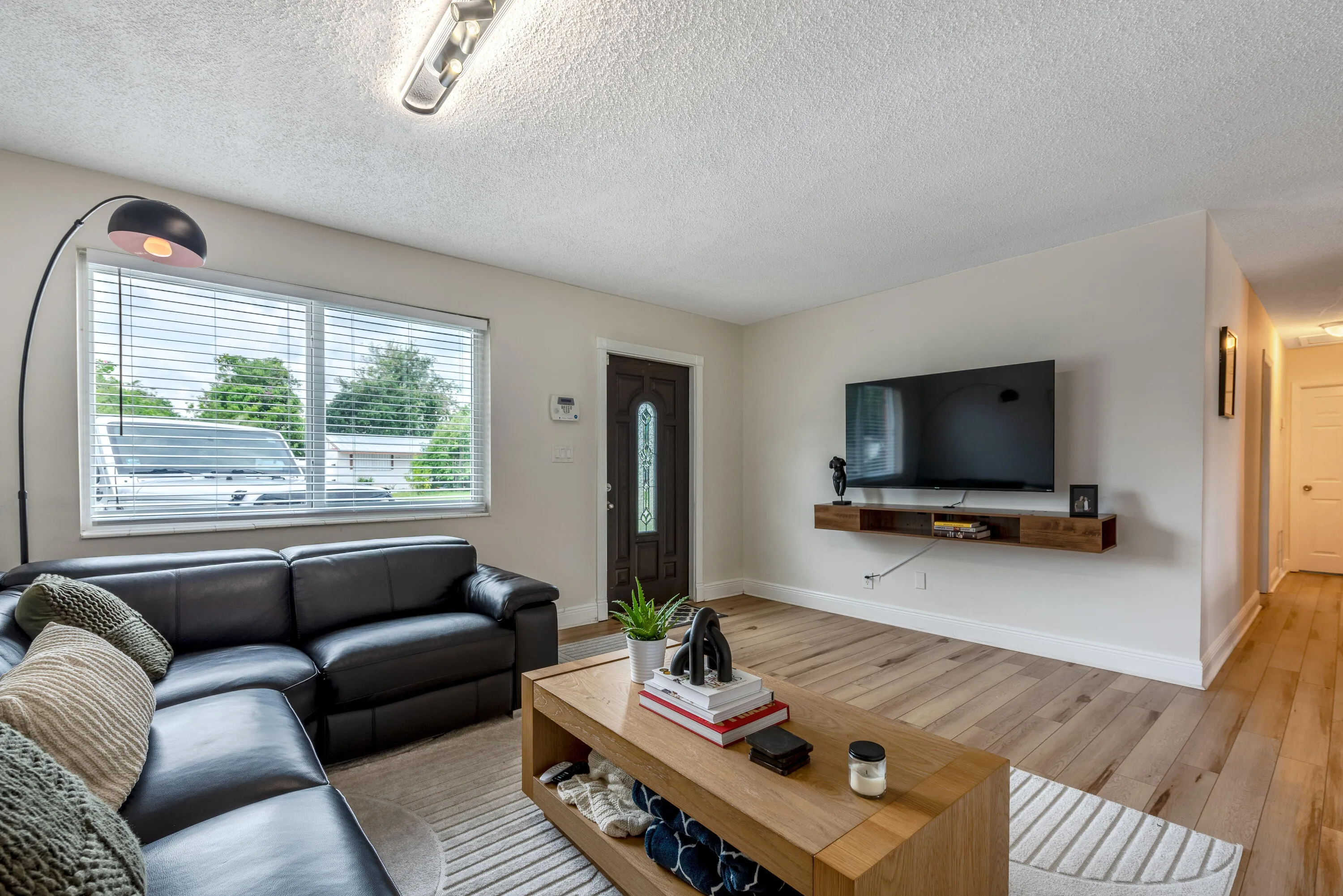 4317 Applectrest Dr-6