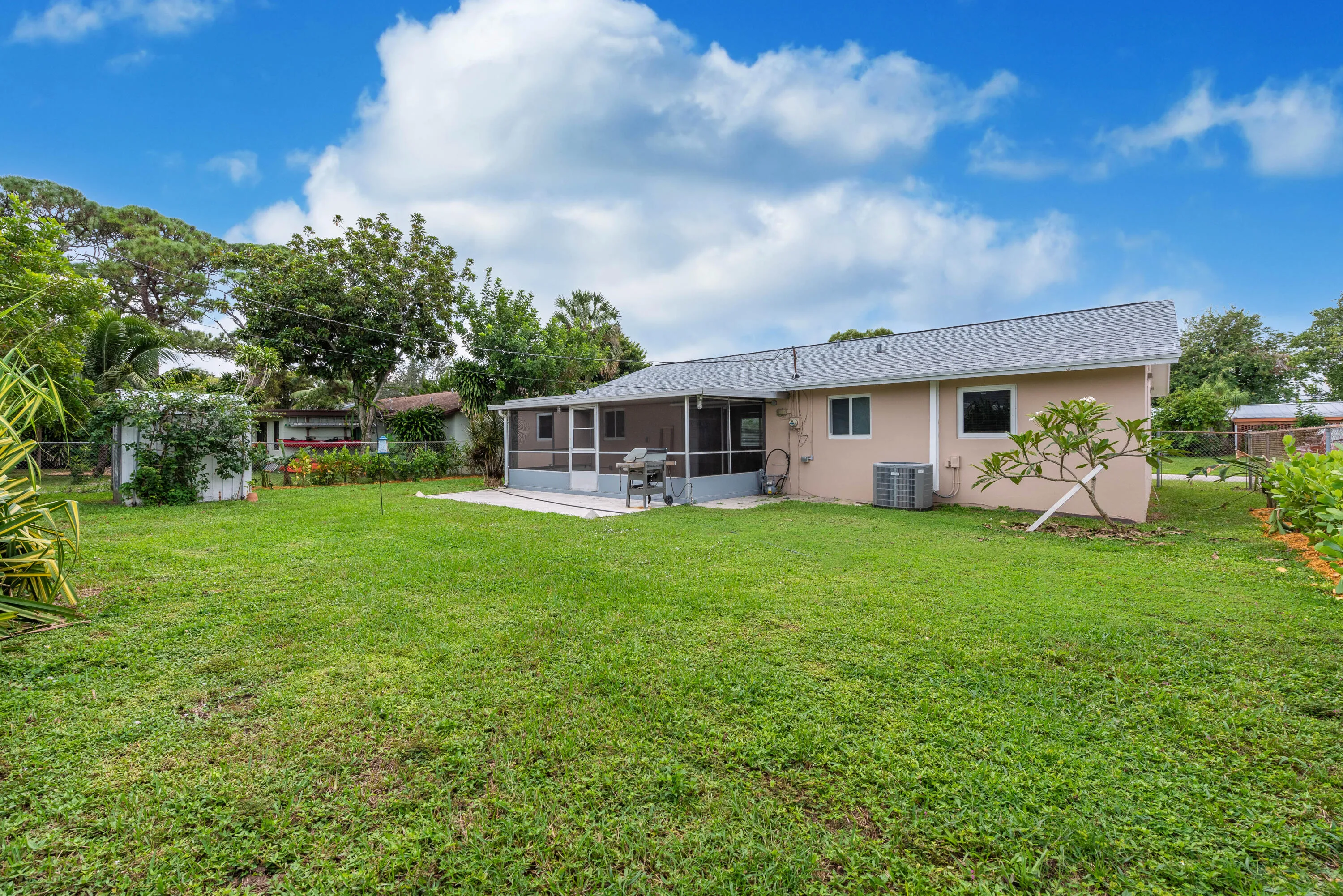 4317 Applectrest Dr-28