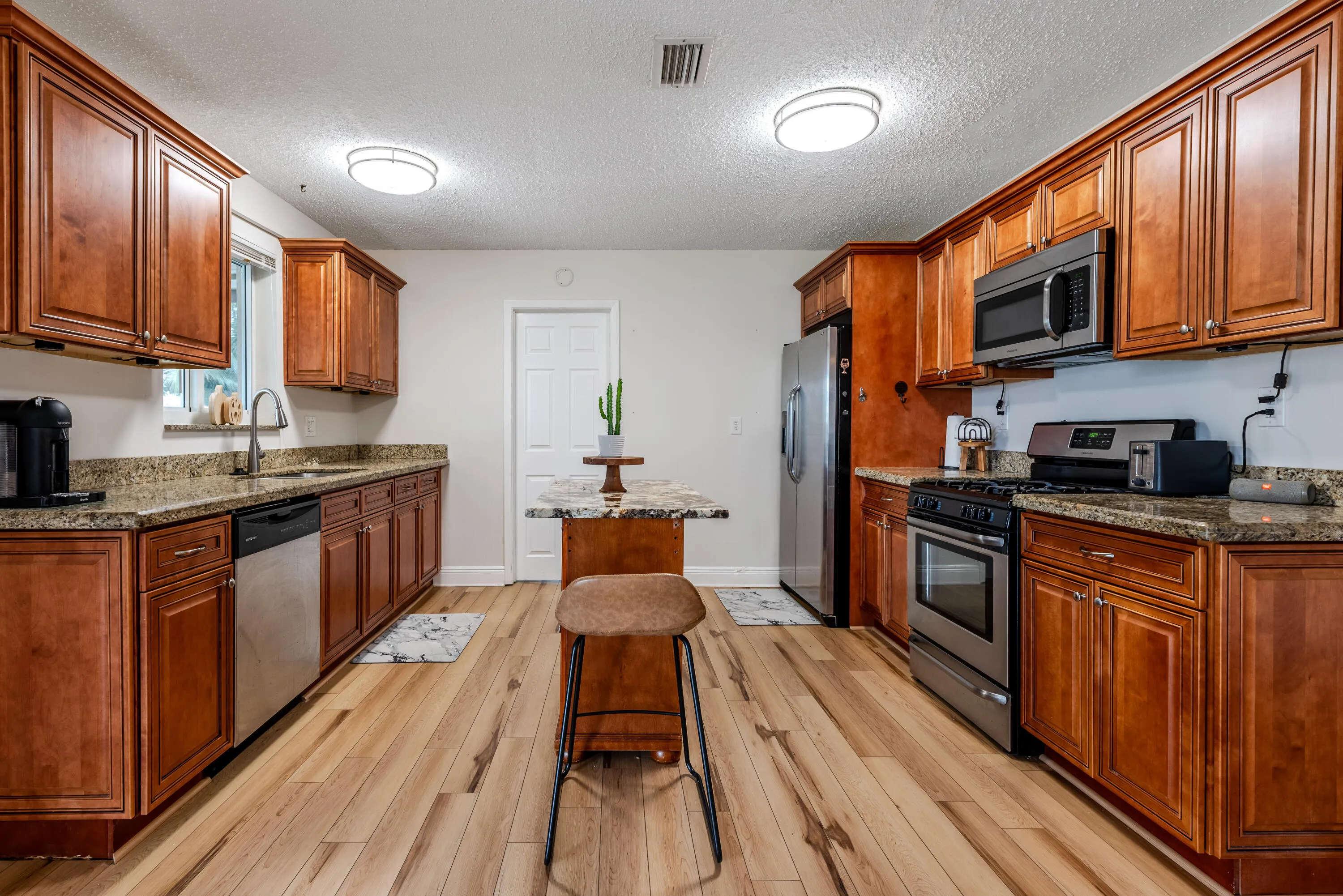 4317 Applectrest Dr-10