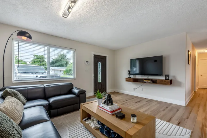 4317 Applectrest Dr-6