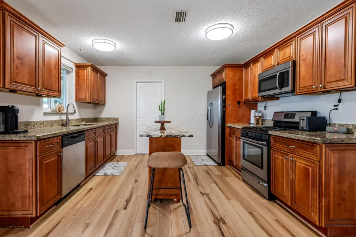 4317 Applectrest Dr-10