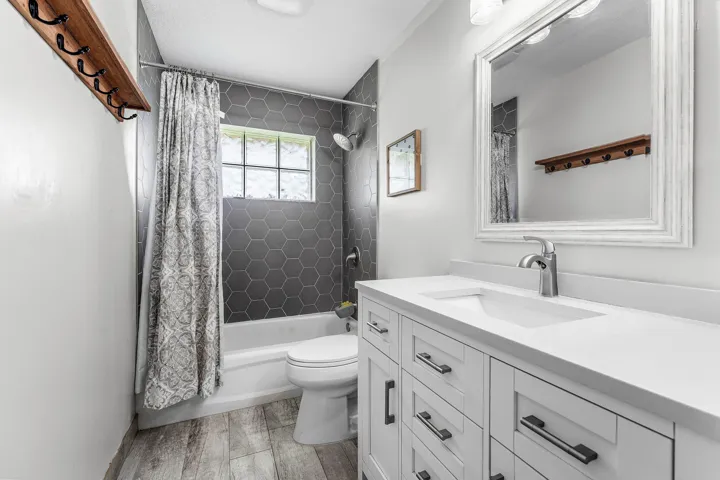 025-126SandpiperAvenue-RoyalPalmBeach-FL