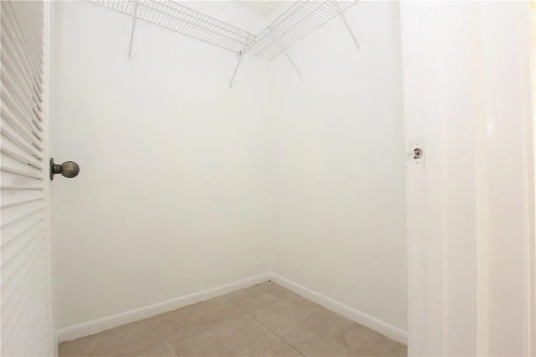Walk in Closet