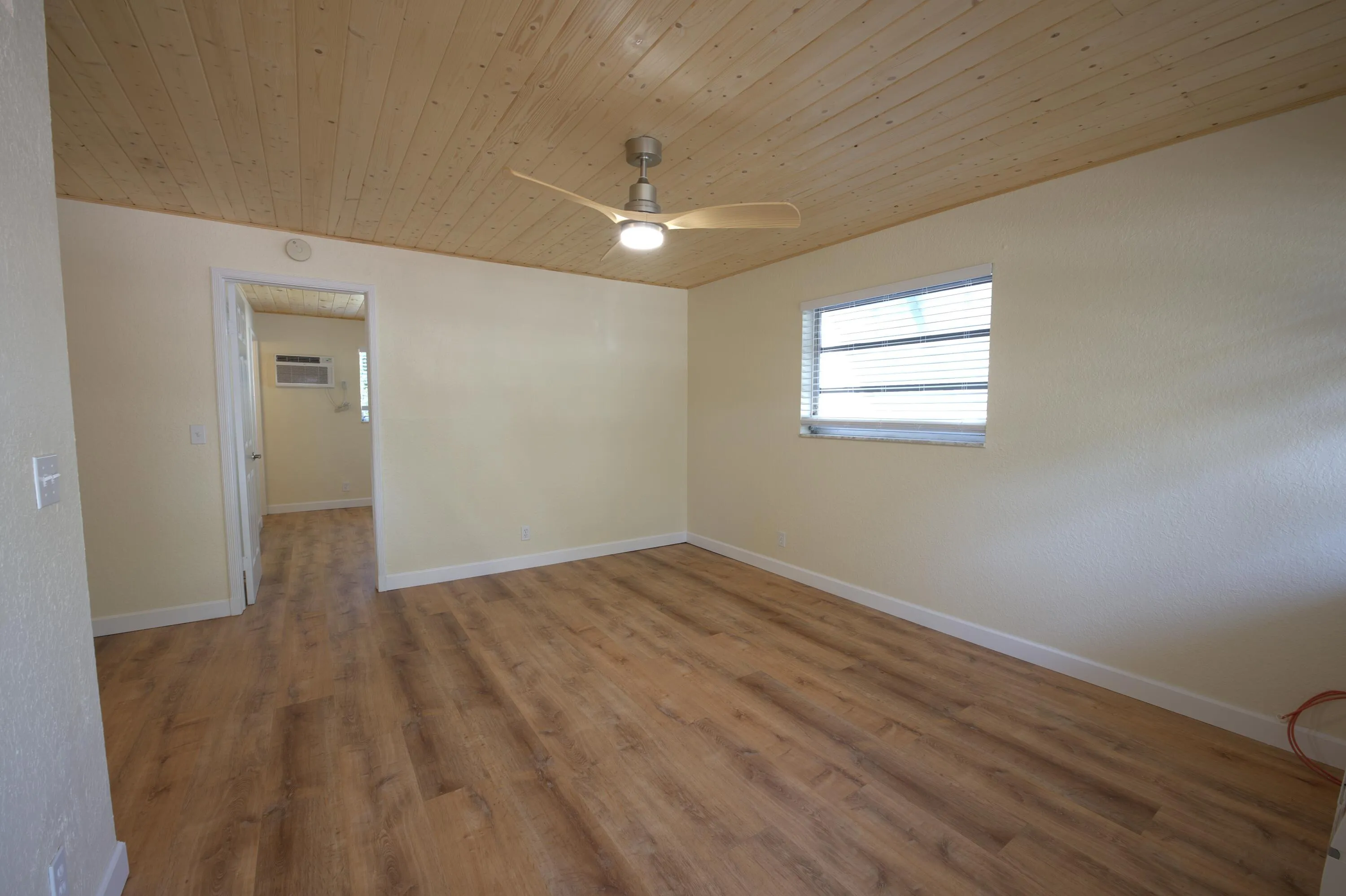 220 4 living room