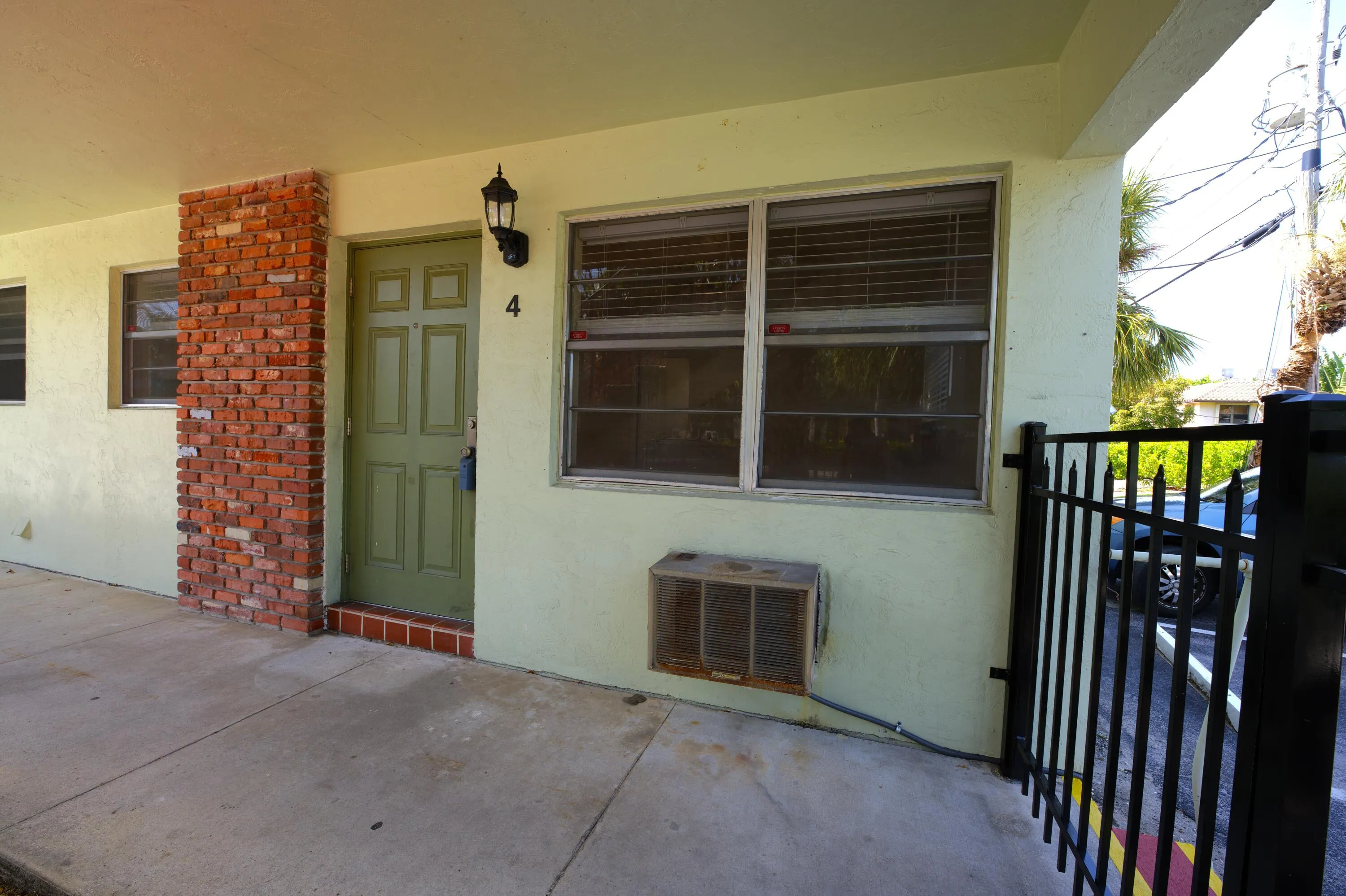 220 4 front of unit