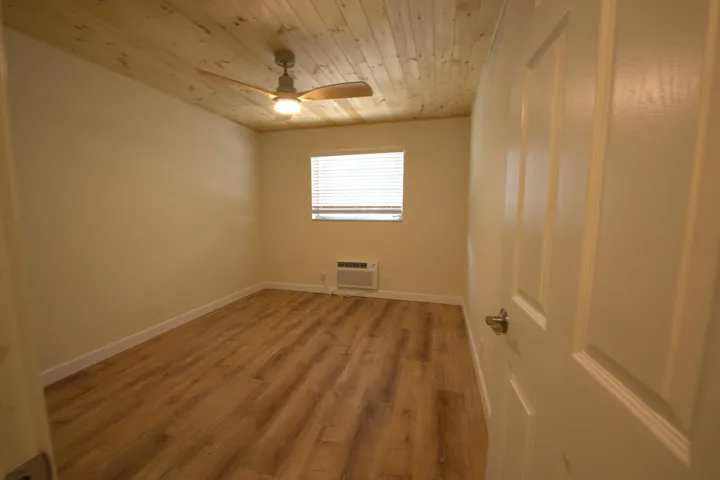 220 4 2nd bedroom