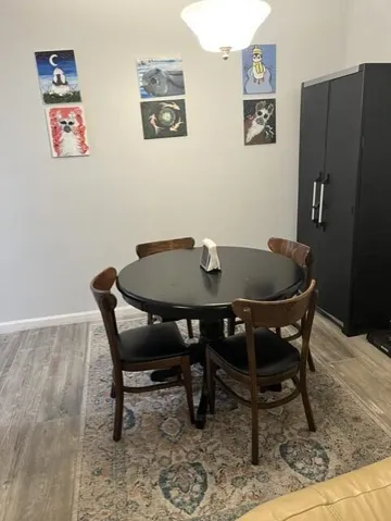 Dining room 5070E