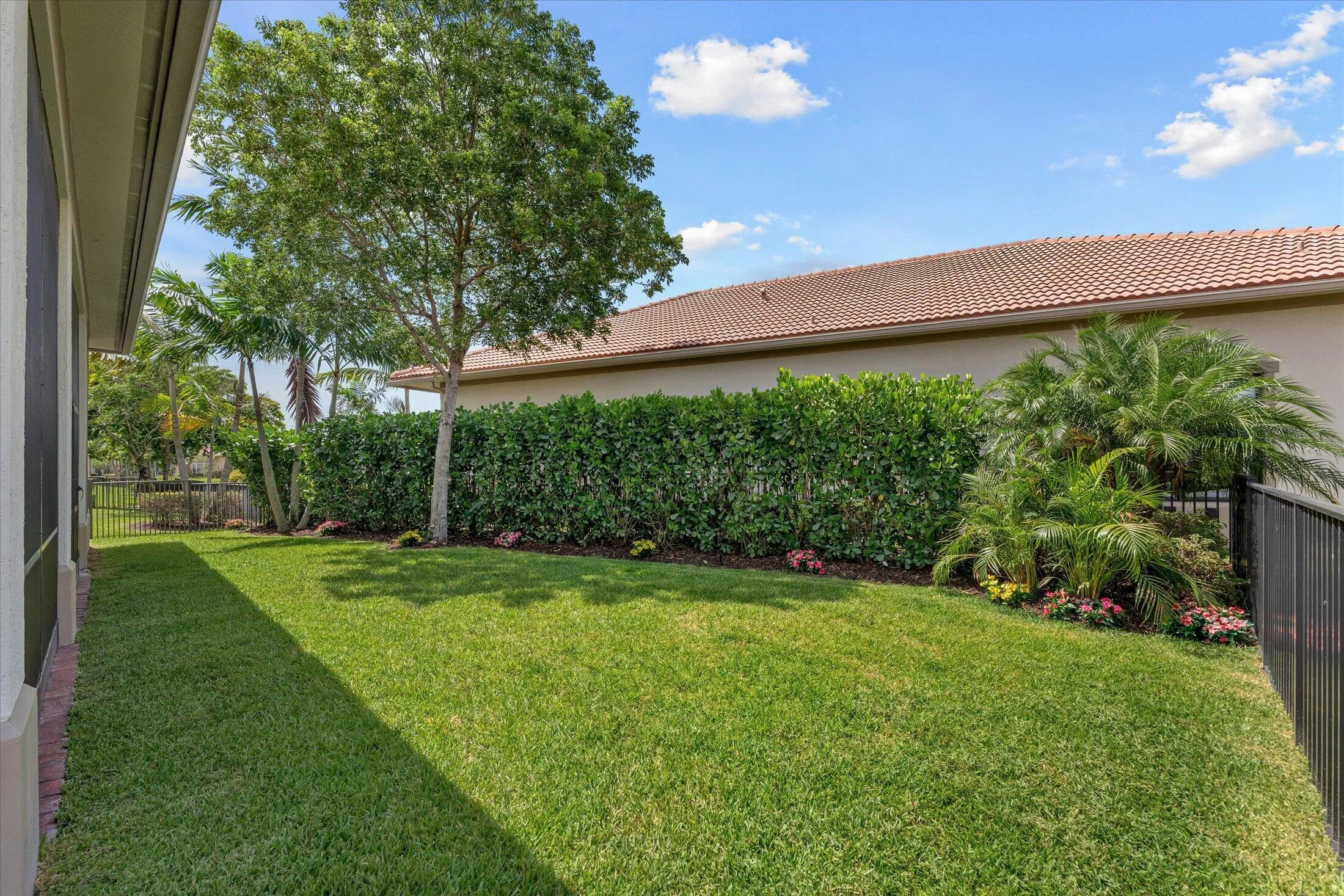 37-12110 Kalmar Cir N, Parkland-6