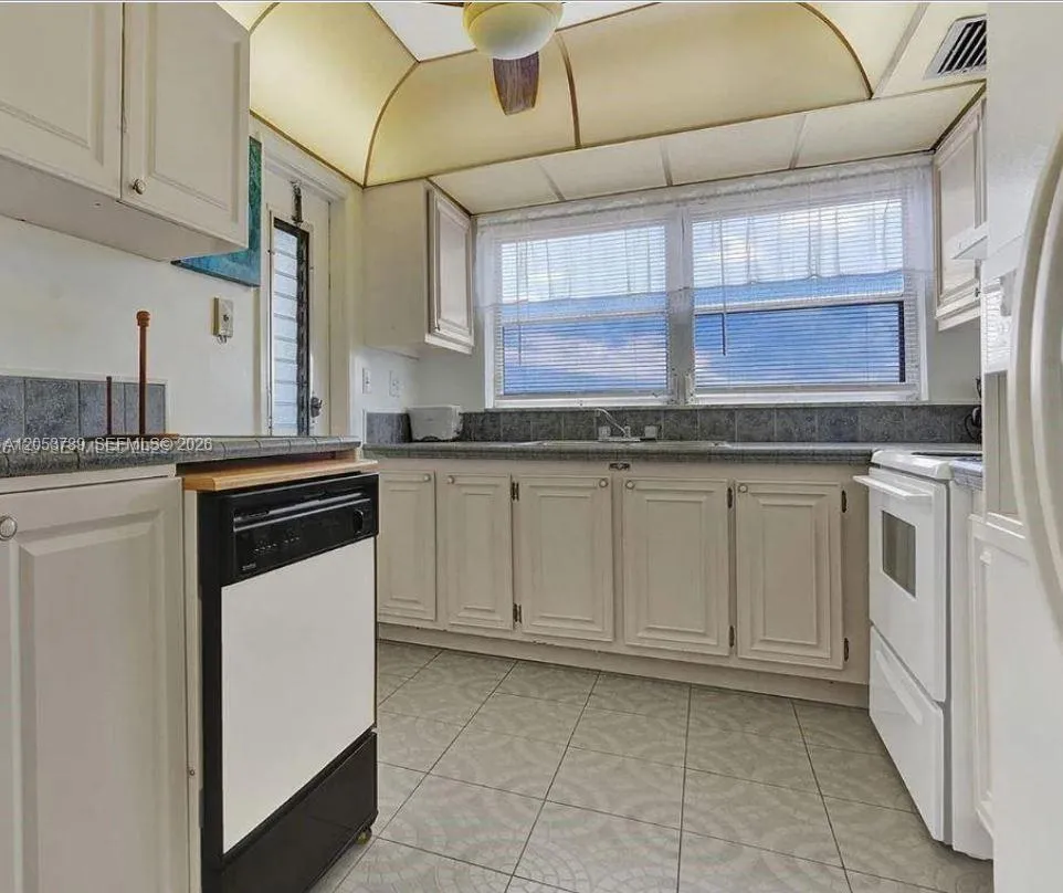 Spacious Kitchen with great lighting