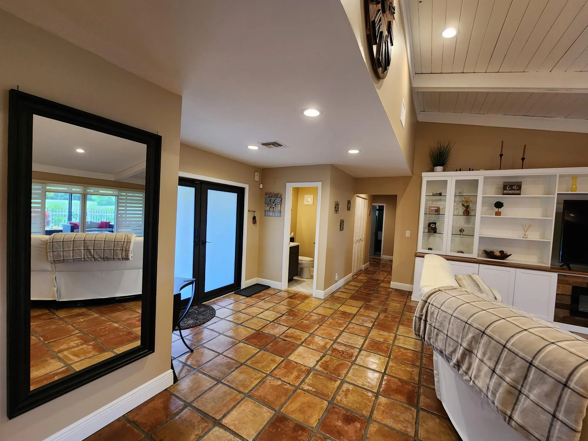 entrance foyer