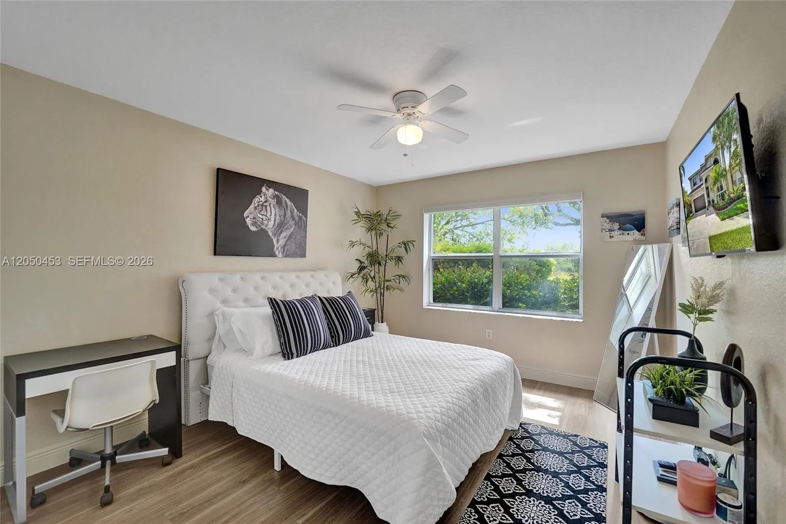 DOWNSTAIRS BEDROOM