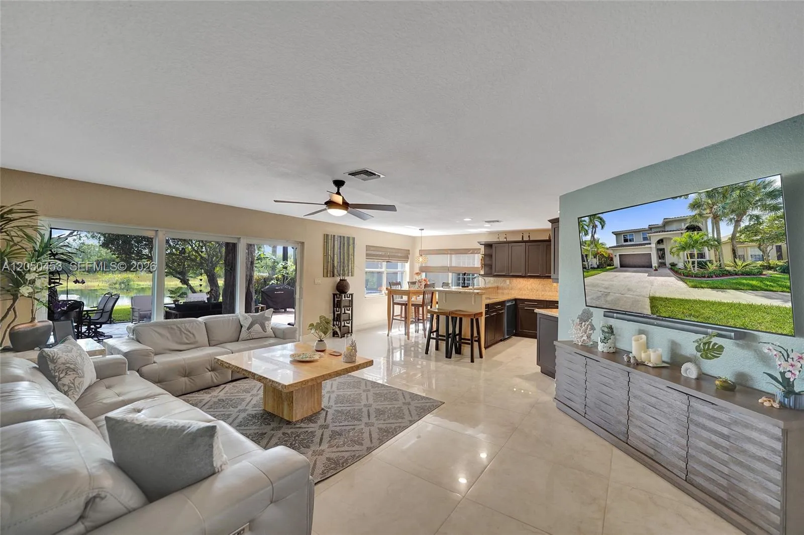 OPEN FLOORPLAN