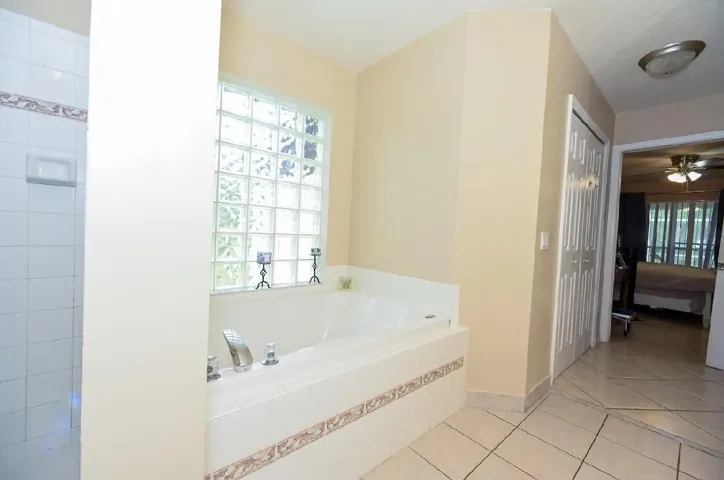 Tub