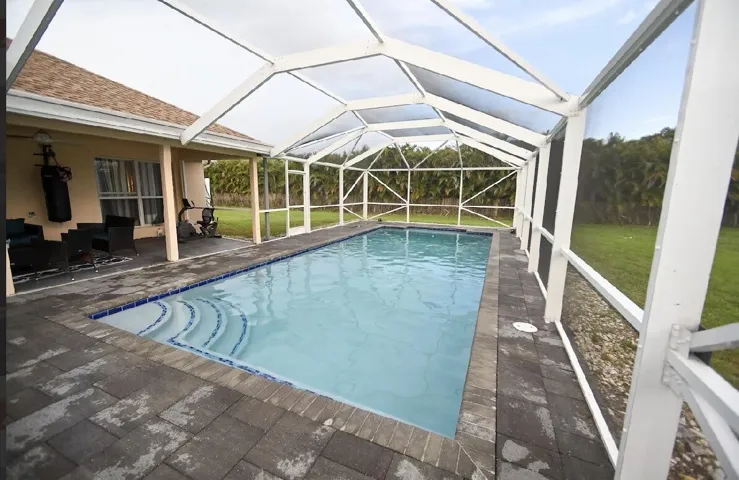 Complete lanai enclosure