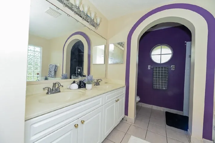 Primary bathroom, double vanity