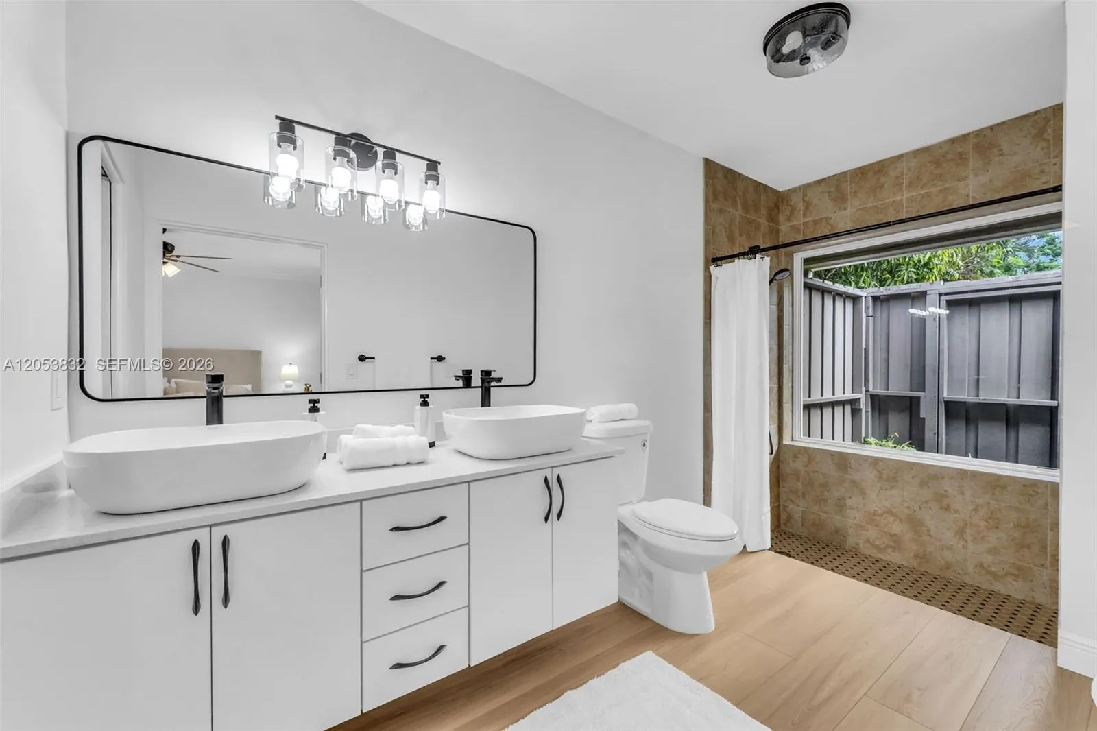 Property photo 100