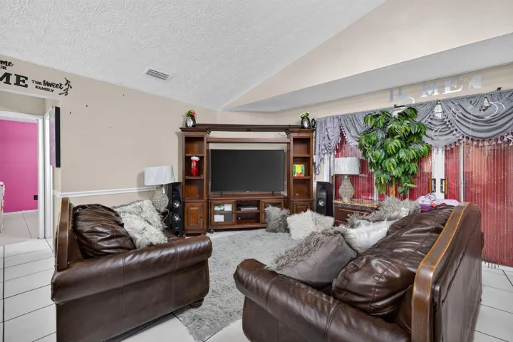 5-web-or-mls-3A5A2955