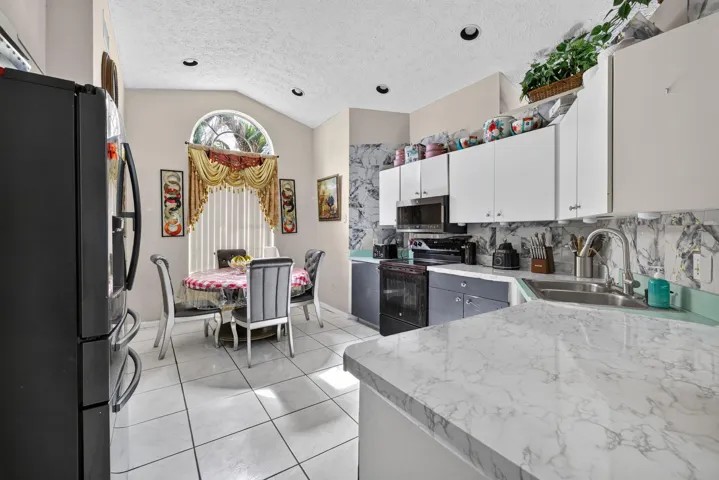 12-web-or-mls-3A5A2995