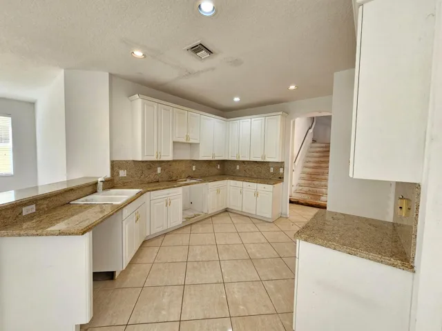 Kitchen (3)