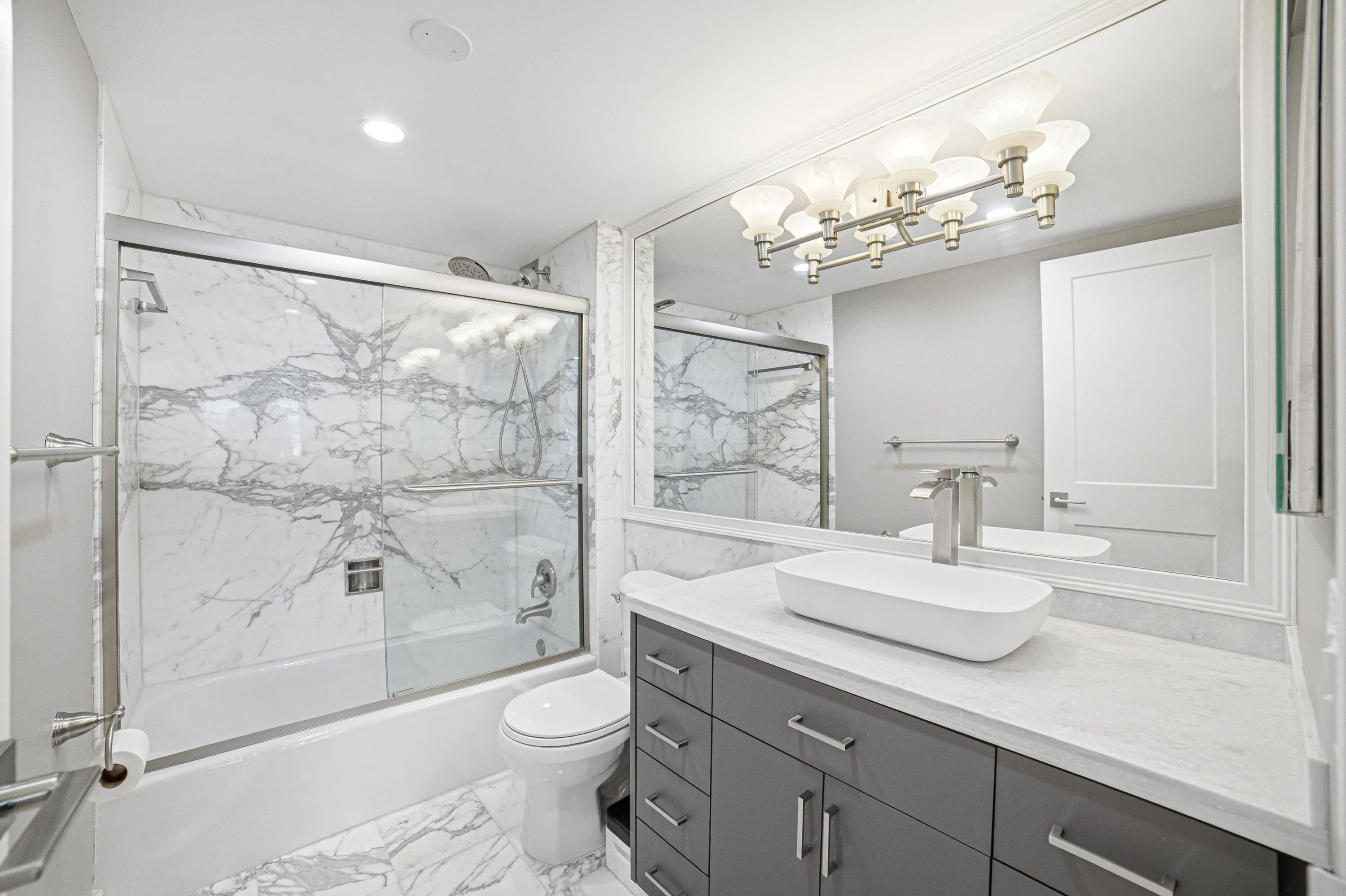 Primary bath