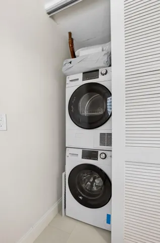 Washer & Dryer
