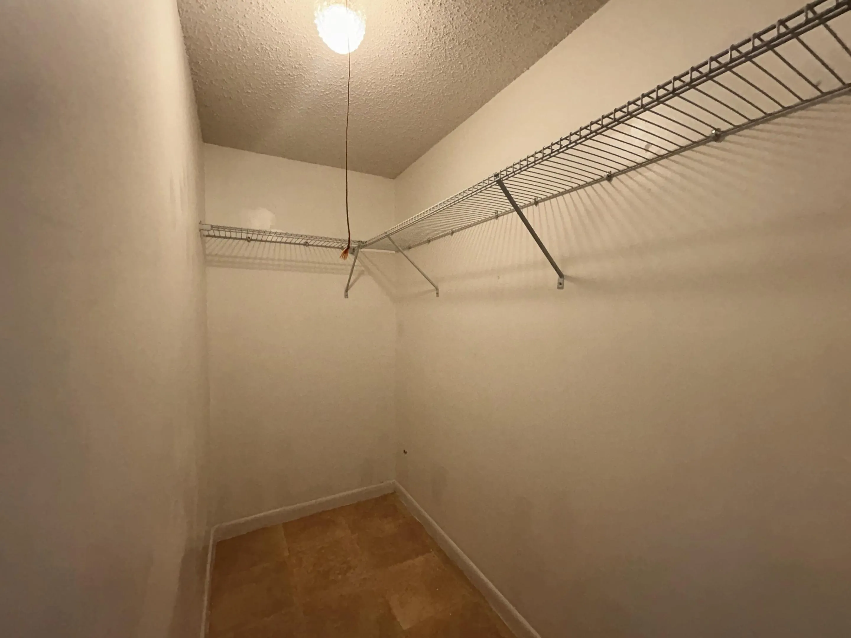 WALK IN CLOSET #1