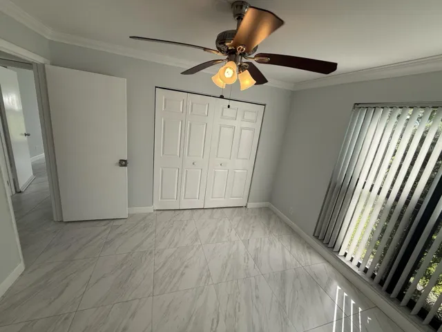 Second bedroom.