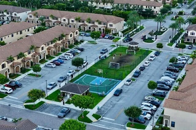View Townhouses Bonterra