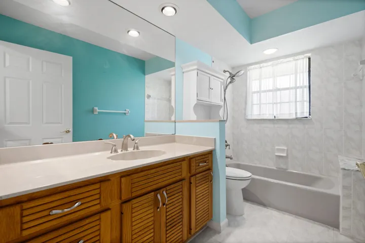 secondary bath