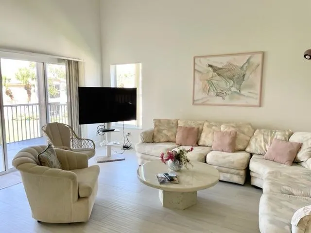 Living room 2