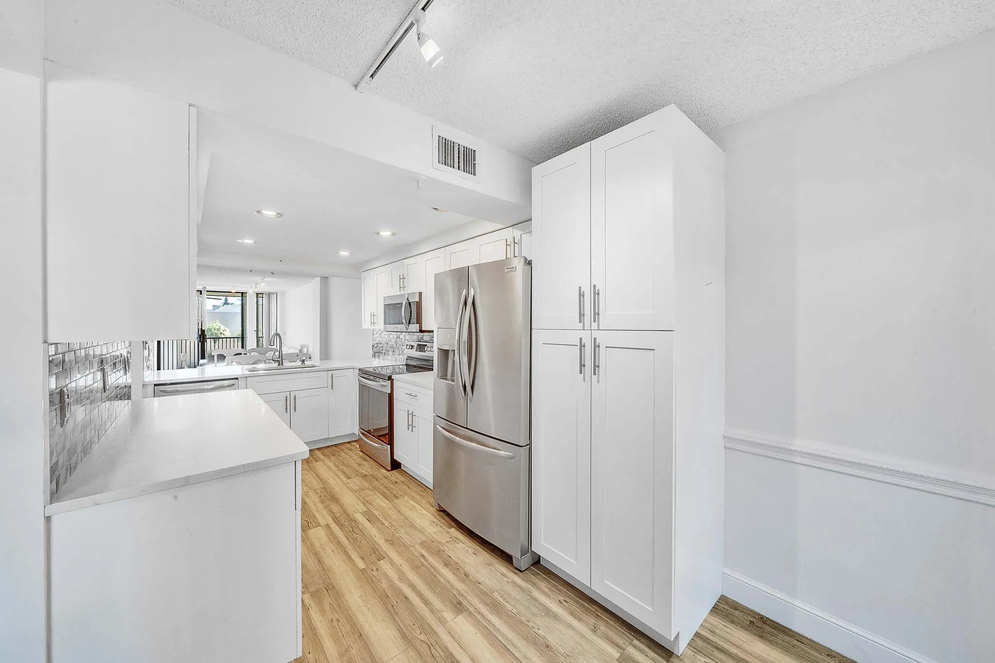 4 Kitchen (1)