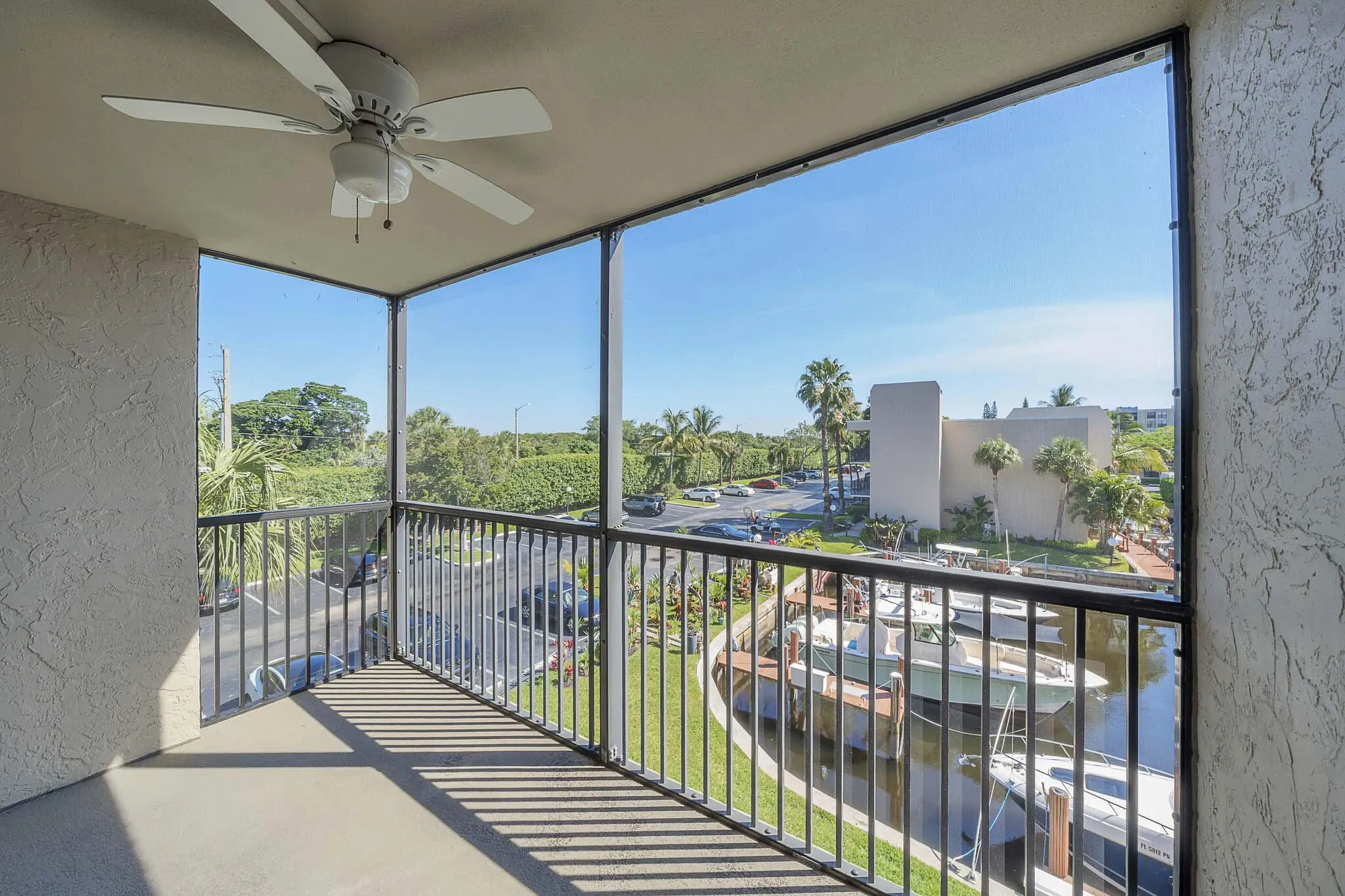 8 Balcony (3)