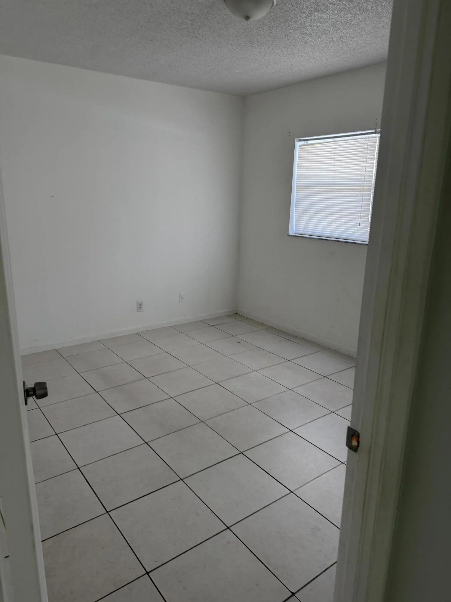 7205 W Atlantic -7