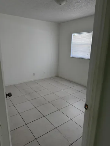 7205 W Atlantic -7