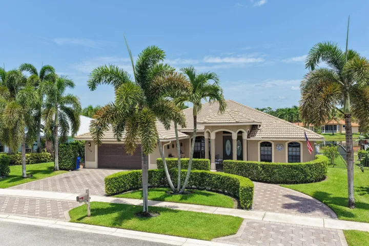 Single story home with circular deluxe paver driveway - room for many vehicles