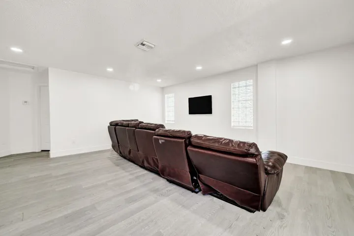 Upstairs Loft Living Room!