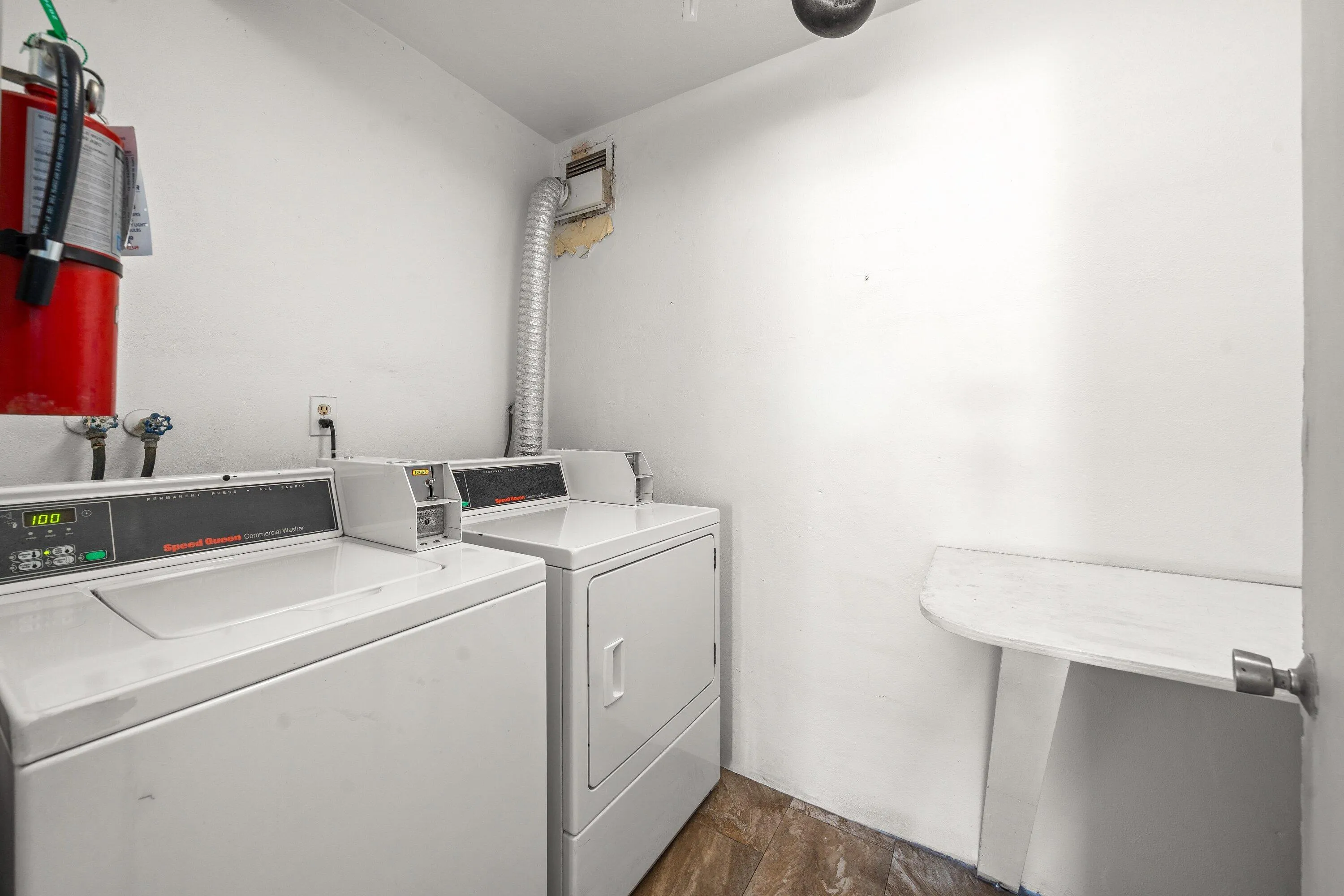 2525 Florida 130