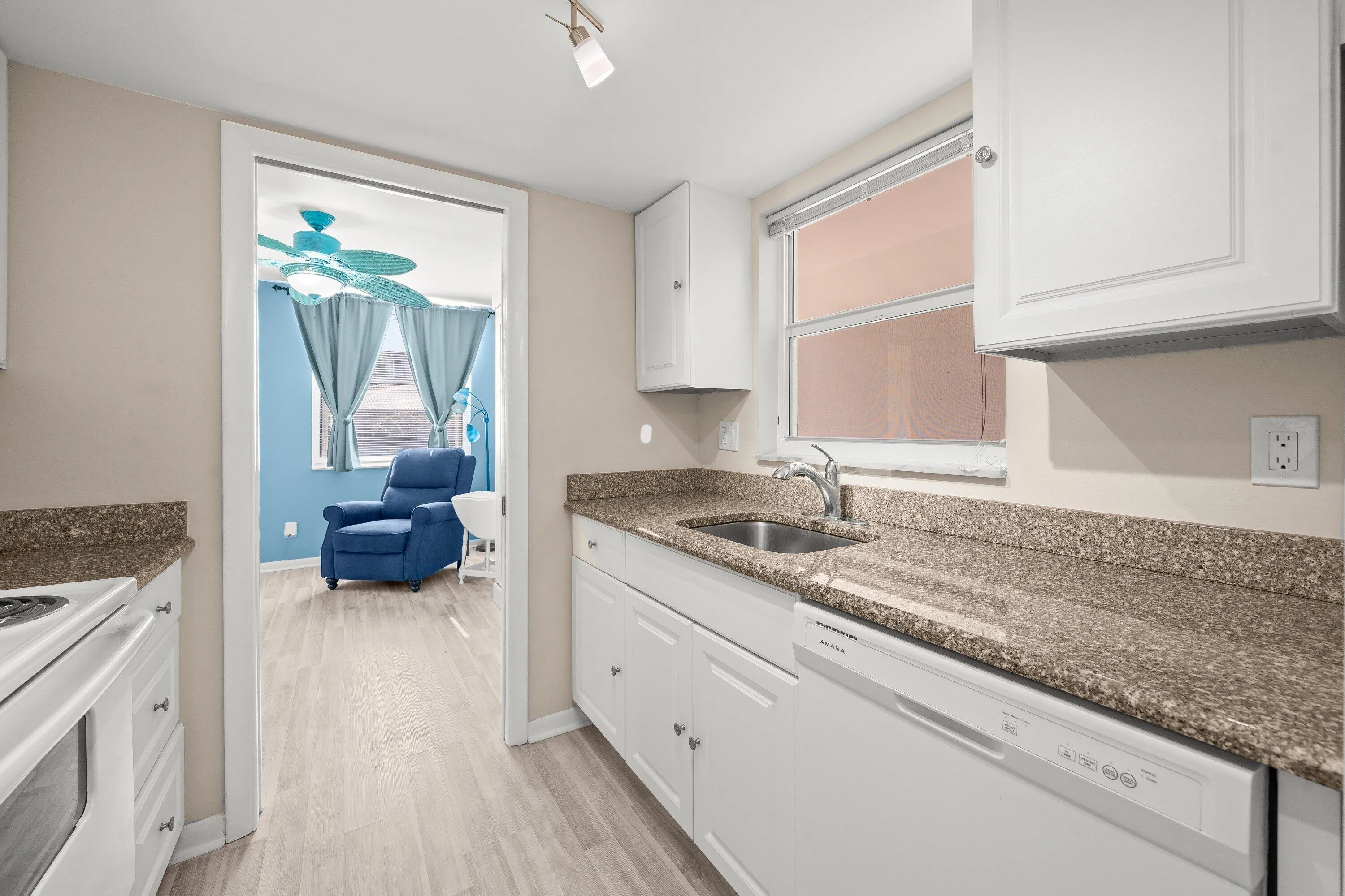 2525 Florida 130