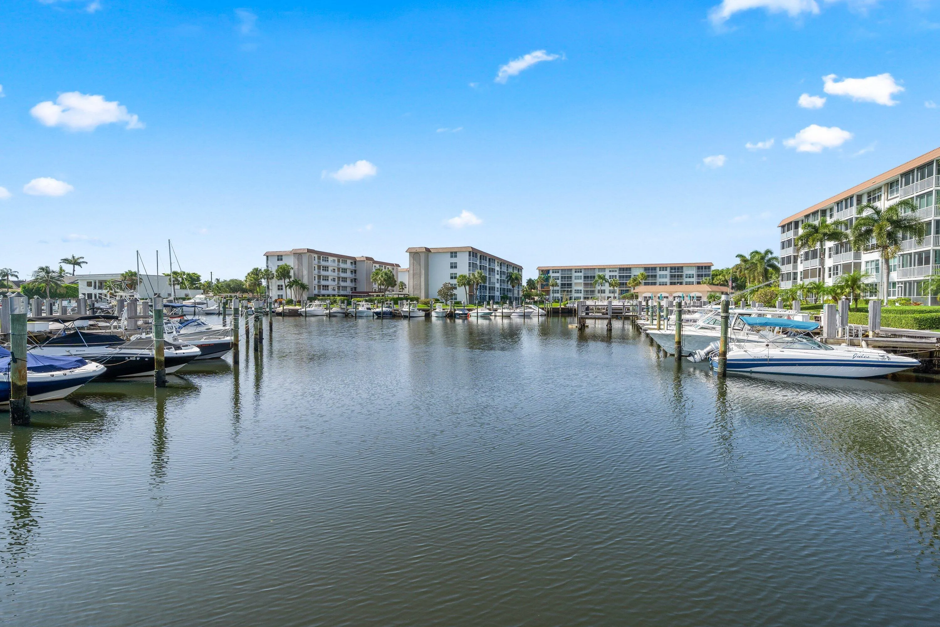 2525 Florida 130