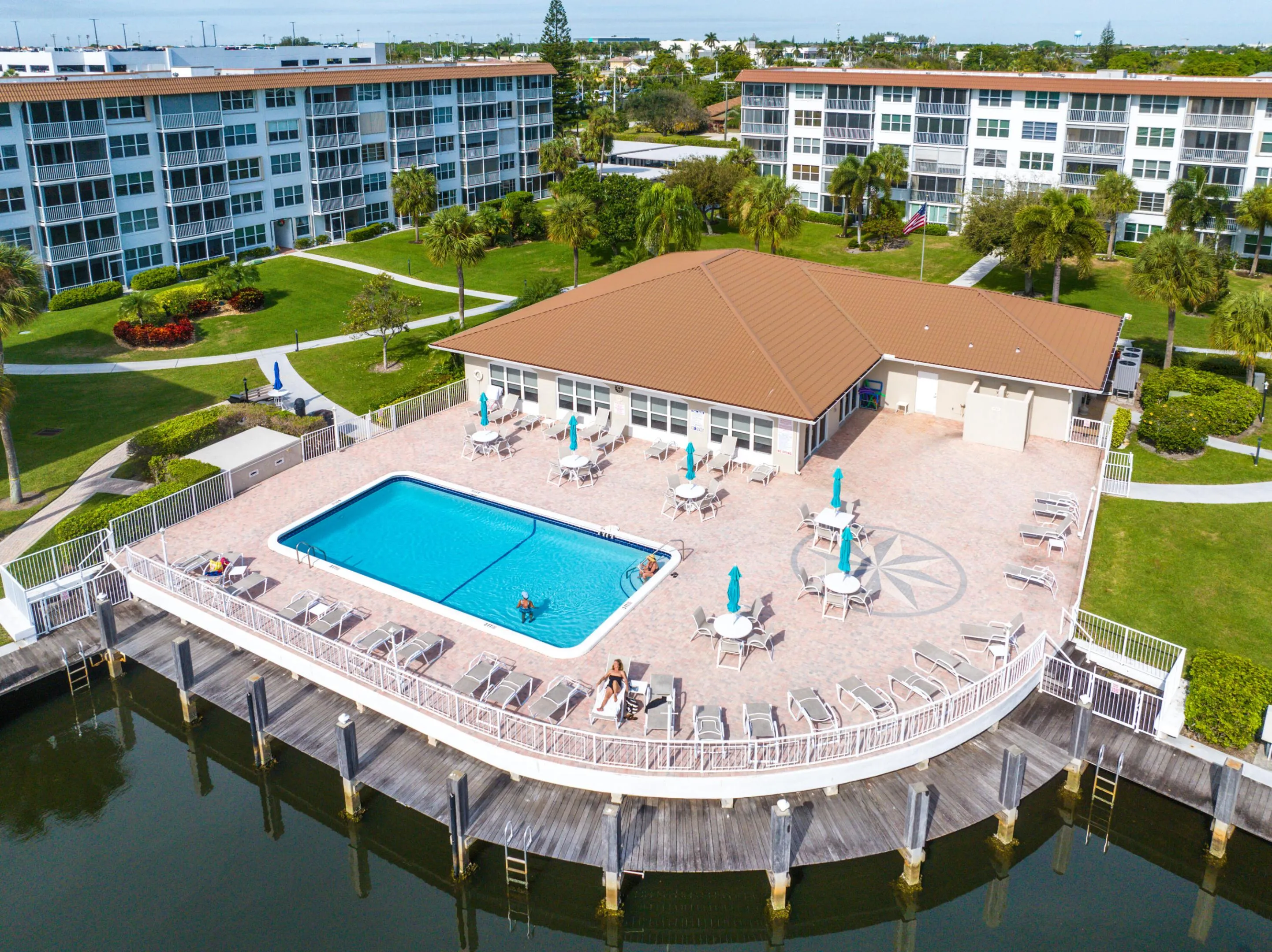 2525 Florida 130
