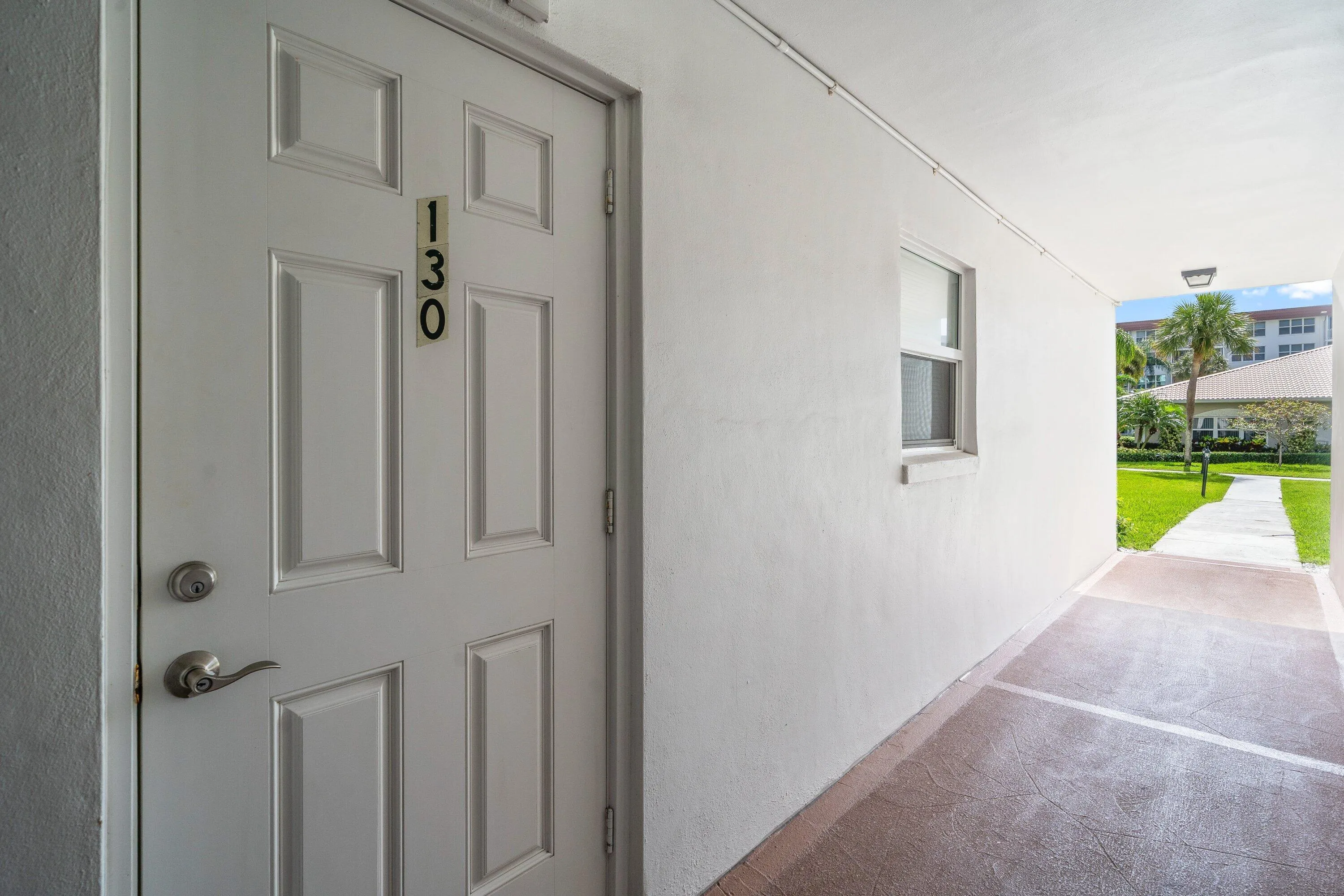 2525 Florida 130