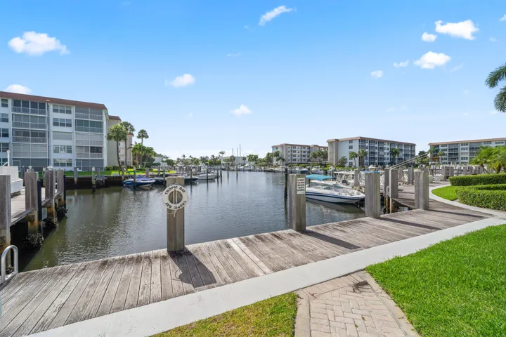 2525 Florida 130