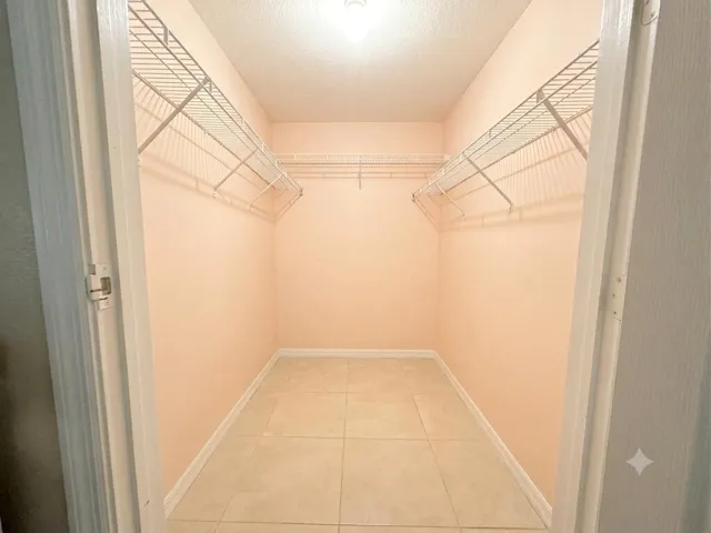 Walk in closet