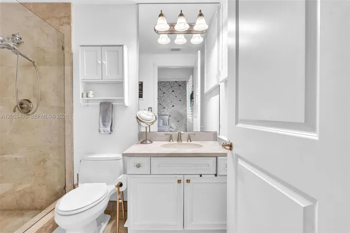Photo 38