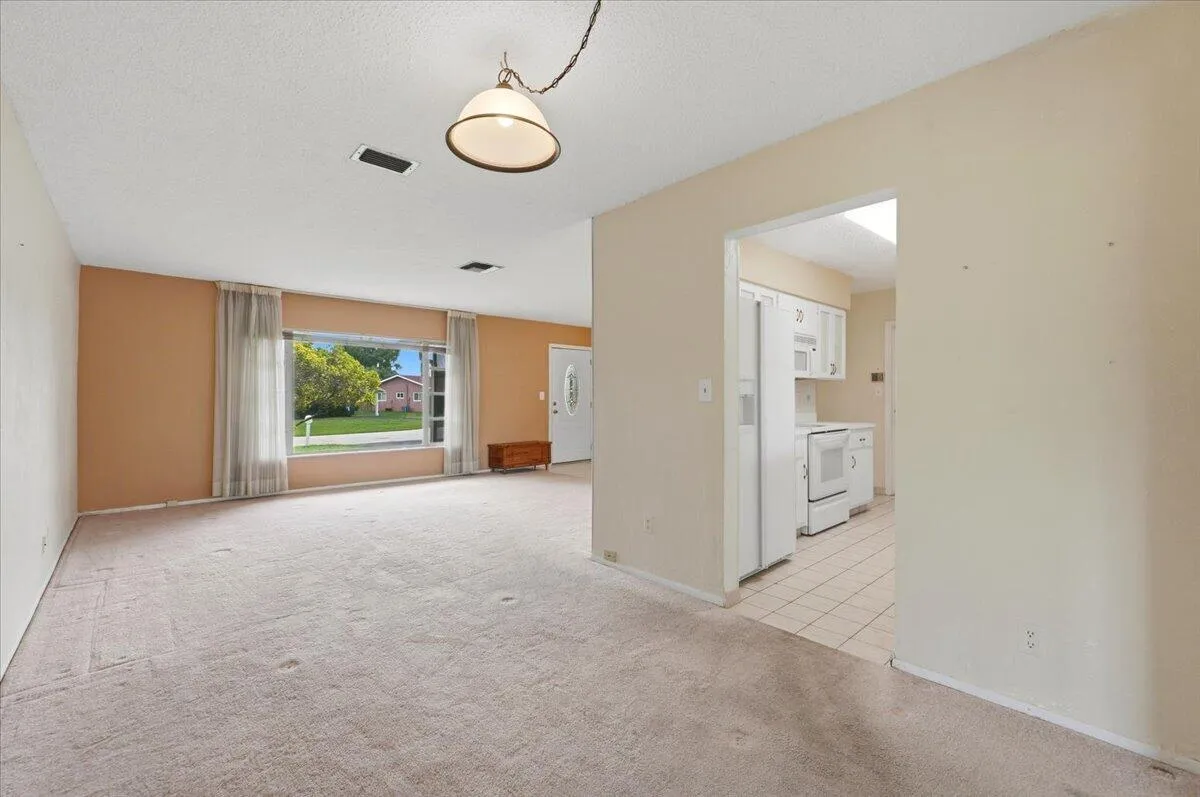 14-Dining Room