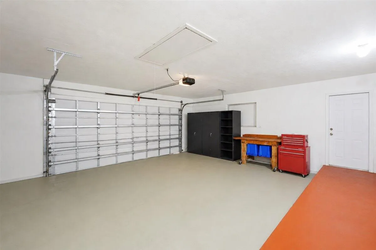 25-Garage