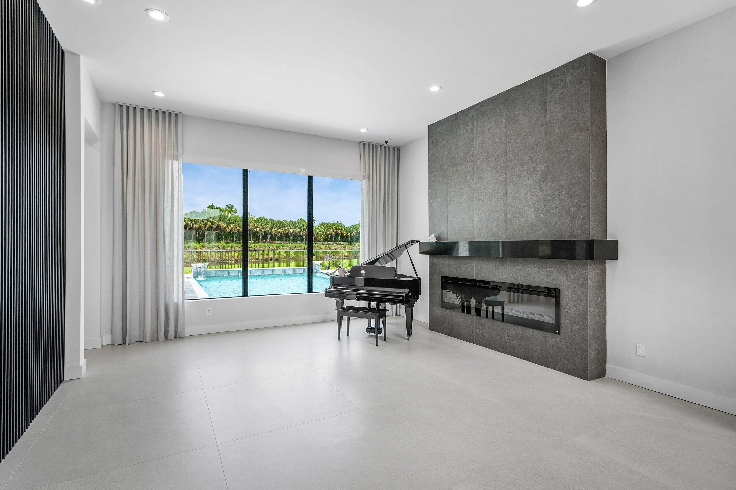 008-9611ChiantiClassicoTerrace-BocaRaton
