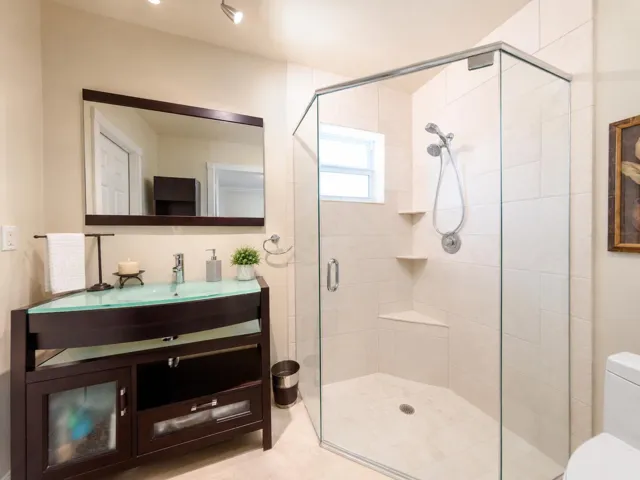 bathroom3